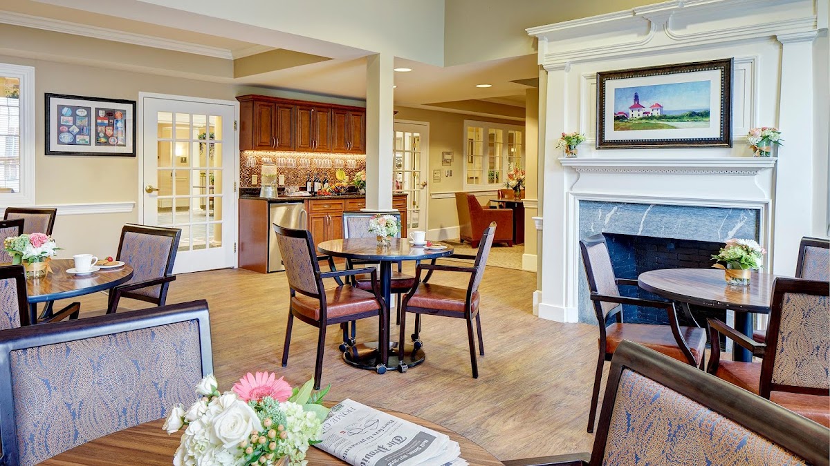 Atria Harborhill - Photo 3