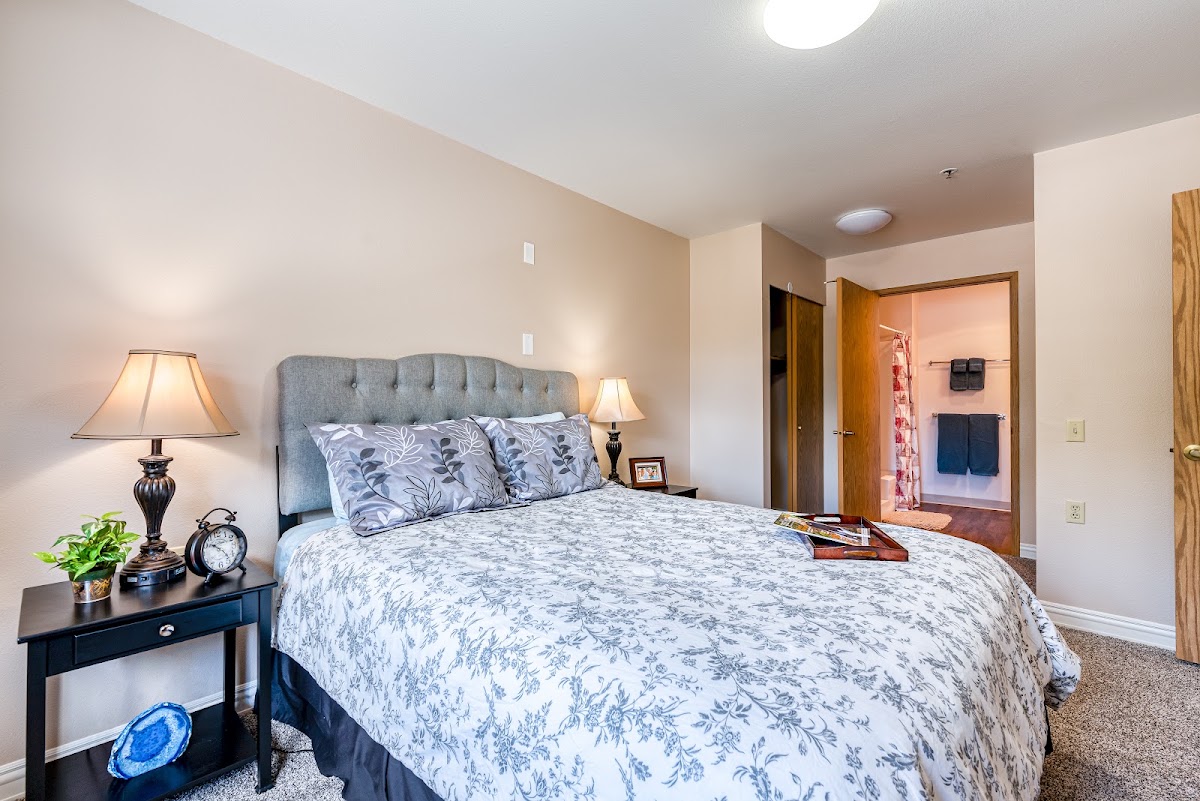 Solstice Senior Living at Renton - Photo 2