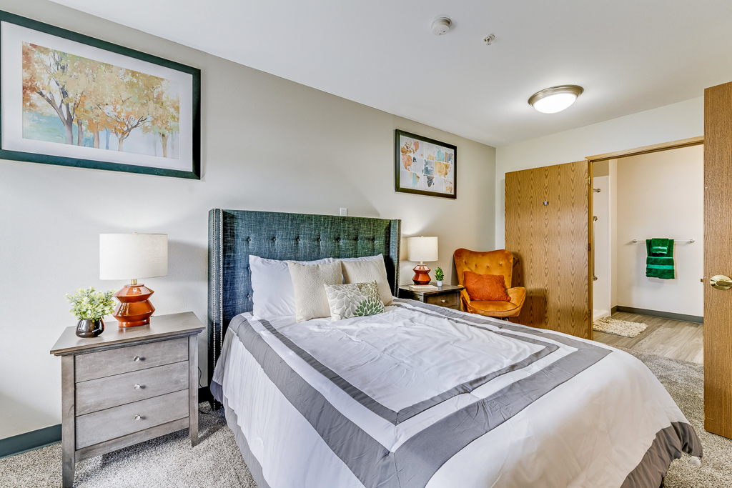 Solstice Senior Living at Normandy Park - Photo 2