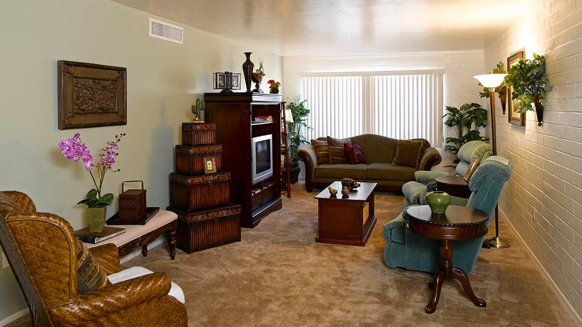 Atria Valley Manor - Photo 2