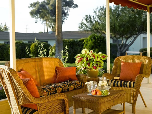 Atria Valley Manor - Photo 3