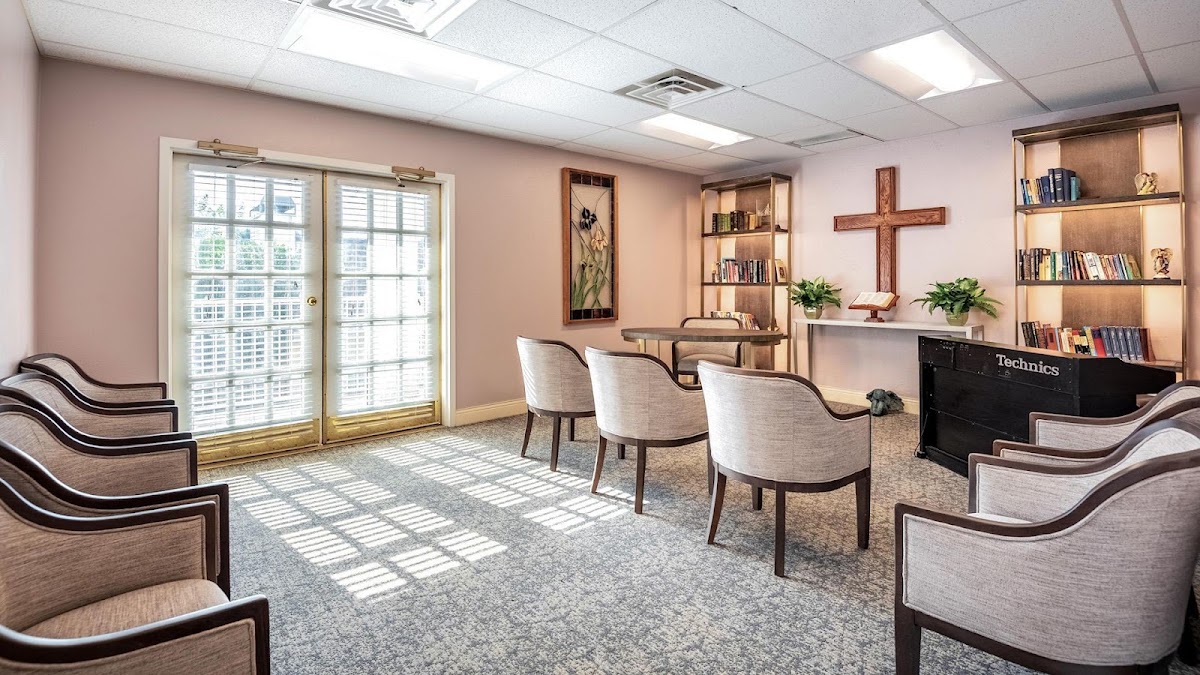 Atria Carrollton - Photo 3