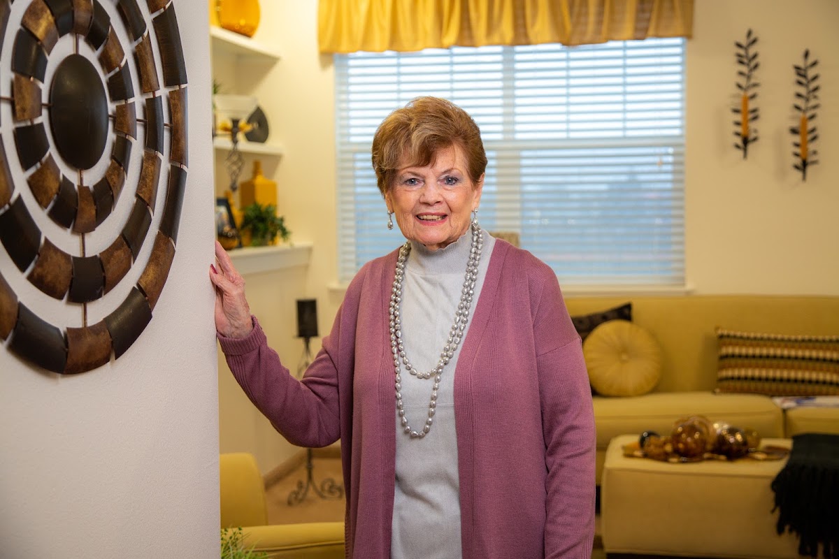 Springwood Landing Gracious Retirement Living - Photo 3