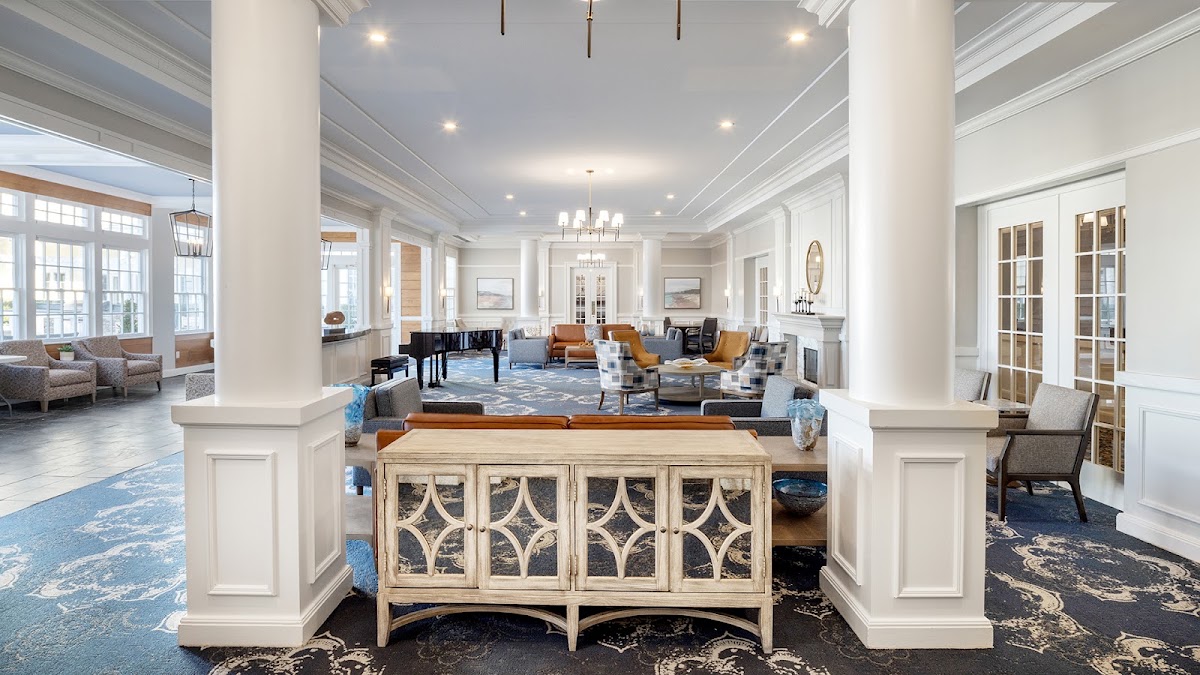 Atria on Roslyn Harbor - Photo 3