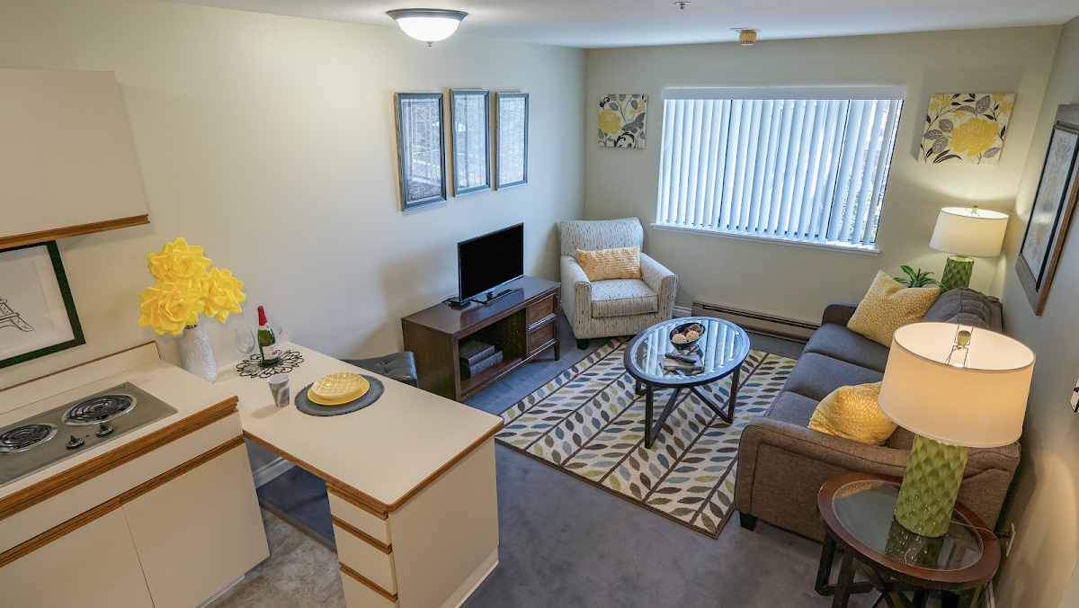 Mountain Glen Retirement and Assisted Living - Photo 2