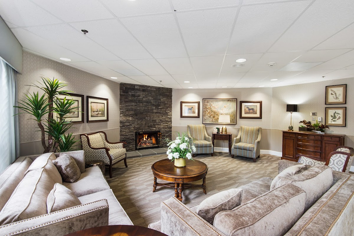 Mountain Glen Retirement and Assisted Living - Photo 3