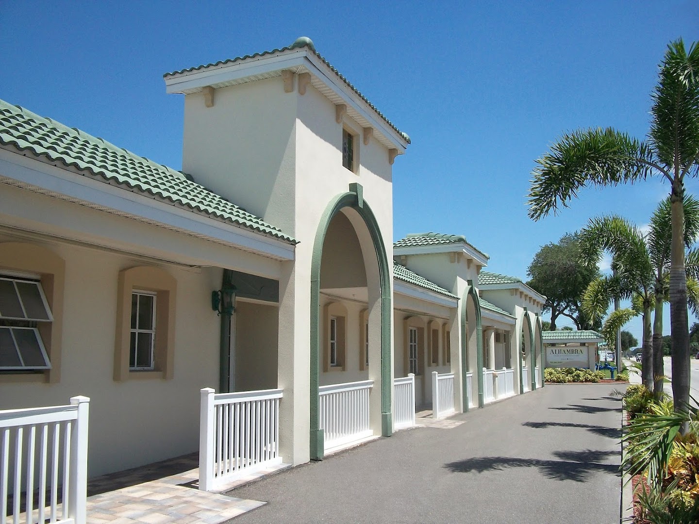 Alhambra Health and Rehabilitation Center - Photo 3