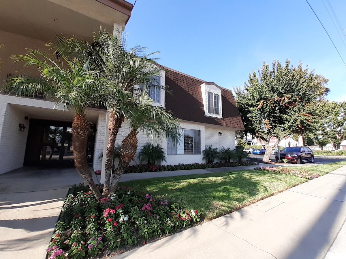 Atria Covina - Photo 2