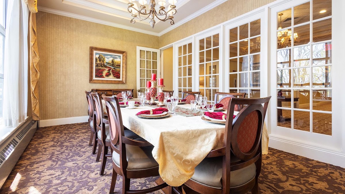 Atria Forest Hills - Photo 2